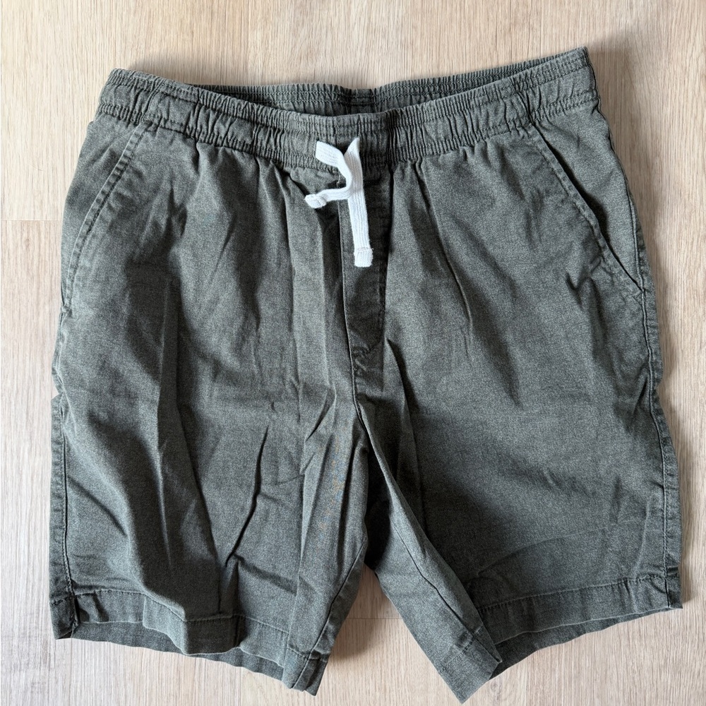 Goodfellow & Co Men's Green Shorts